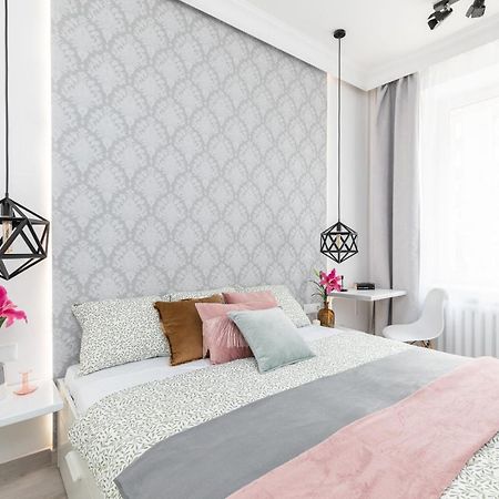 Superapart Chmielna 73A, City Center Варшава Экстерьер фото