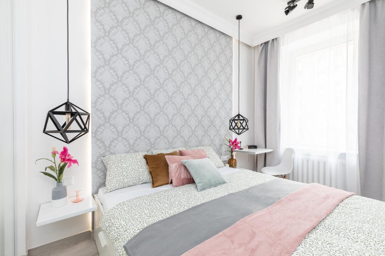 Superapart Chmielna 73A, City Center Варшава Экстерьер фото