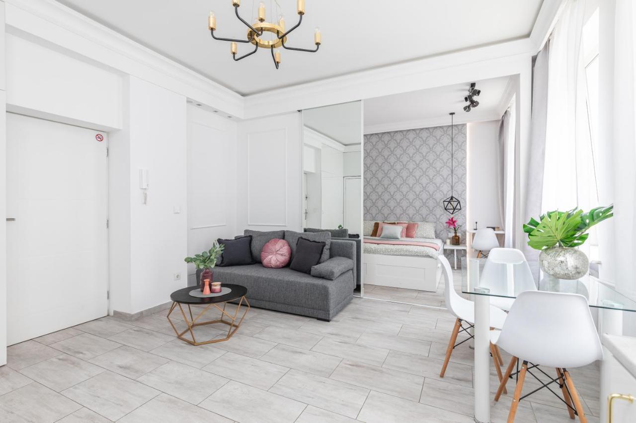 Superapart Chmielna 73A, City Center Варшава Экстерьер фото